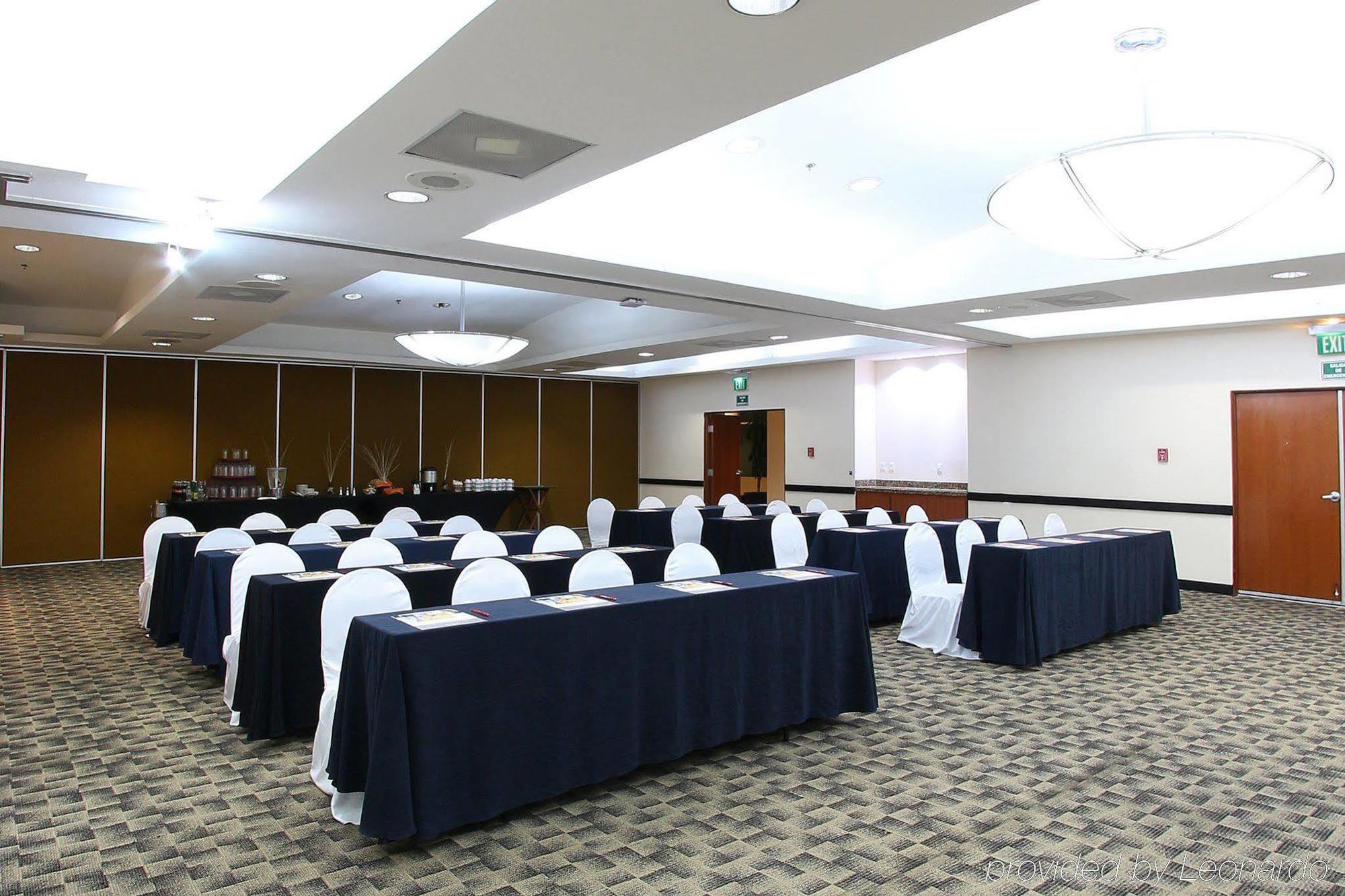 Fiesta Inn Express San Luis Potosi Oriente Exterior foto