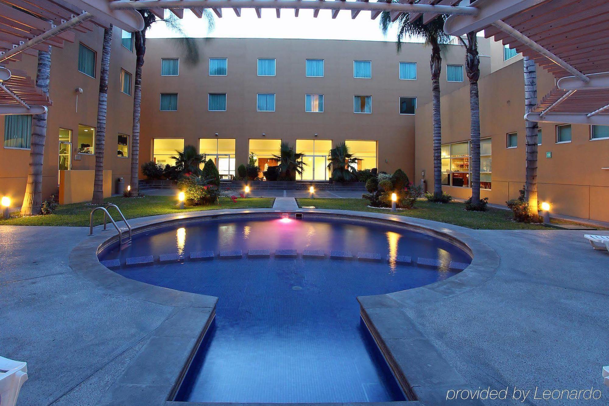 Fiesta Inn Express San Luis Potosi Oriente Exterior foto